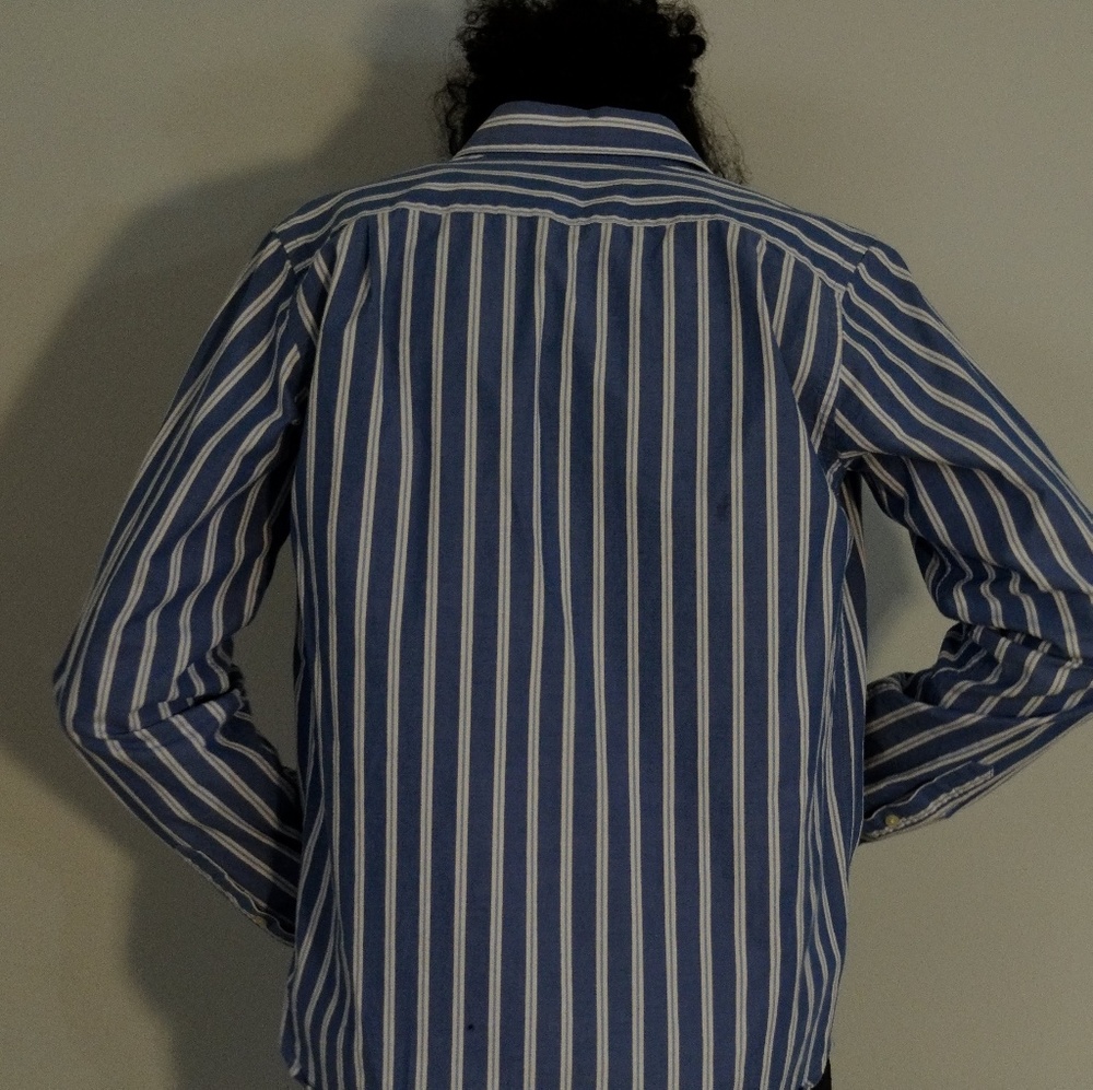 ▪ Button Down ▪ - Picture 6 of 7